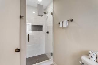 2BR Condo with Hot Tub & Pool - 2