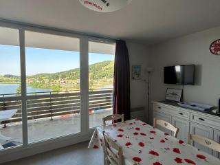 Superbe T2 Cabine avec Terrasse et Parking à Super Besse - FR-1-814-66 - 2