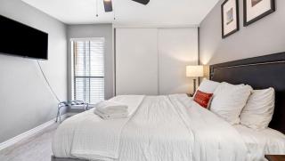 Cozy and Modern Flat Ideal for Work and Stay Near DT - 9