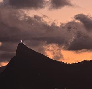 Gold Sunset com vista mar - Icaraí - 1