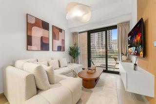 Stylish 1BR with Netflix Pool & Gym Access - 1