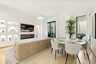 Luxury 5BR Penthouse in Marina l Private Jacuzzi & Sauna - 8