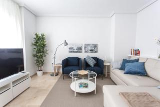 The Lucky Flats - Pintor Sorolla - Alicante - 2