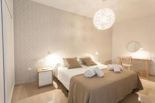 The Lucky Flats - Pintor Sorolla - Alicante - 1