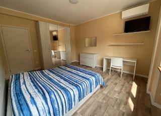 Romeo's flat - 9