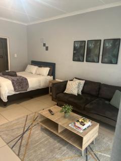 Poppy Rentals - Fourways - 1