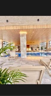 Alezzi Odyssey Luxury Pool Spa - 1