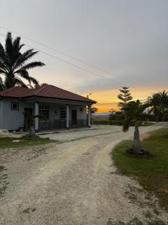 Homestay Lot 9333 Inn - Gerisik - 2