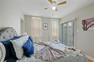 Cozy 1br W Deck Near Rittenhouse - 0
