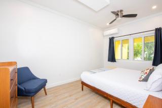 Laughing Bird 1BR #1 - Brand New Stylish Apartment, Pool, Beach condo - 5