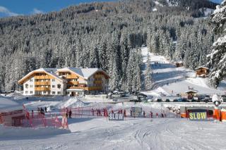 Wellness Hotel Lupo Bianco - Canazei - 0