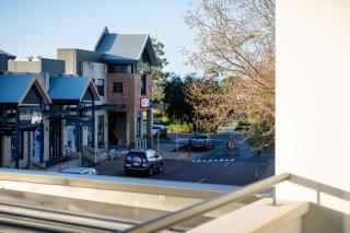 Cedar Suite - Central Dunsborough Luxury Apartment - 5