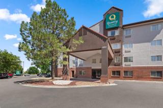 Quality Inn & Suites Denver International Airport - 9