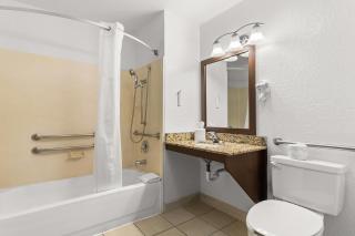 Quality Inn & Suites Denver International Airport - 1