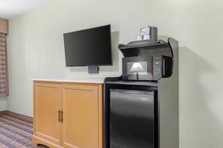 Quality Inn & Suites Plano East - Richardson - 1