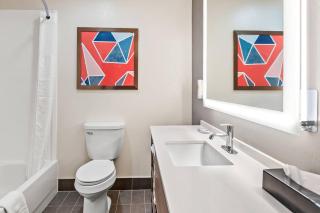 Comfort Inn Emporia - 1