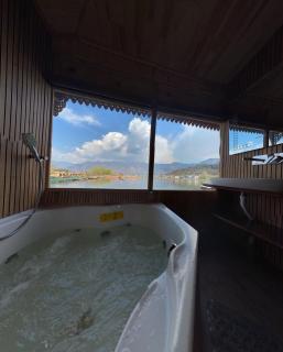 Luxury freedom group of houseboats - 6