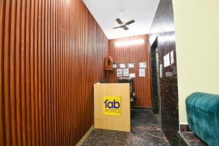 FabHotel Royal Reena Residency - 9
