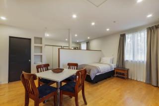 Harewood Lodge - 1