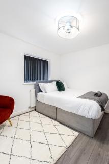 Sleek Contractor Stay and Holiday Let - Sleeps 2 - Coventry - 6