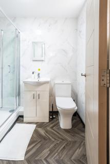 Sleek Contractor Stay and Holiday Let - Sleeps 2 - Coventry - 1