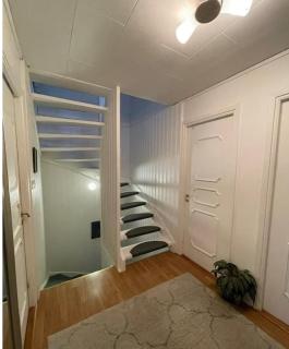 Cozy home for big travel group close to Volvo - 2