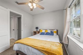 Beach Town Escape-Mins to Boardwalk-Pets-Firepit! - 8