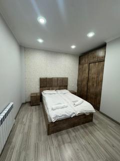New Furnished One Bedroom Apartment near Malibu Park - 1