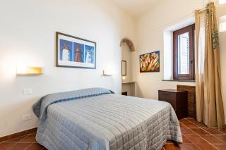 GuestHost - Love and Light in Taormina - 8