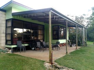 Charming Cottage Rental Tucked Away in the Countryside near Mount Gambier, South Australia - 0