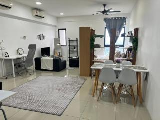 Cozy Studio Apartment with Pool and Gym Access in Subang Jaya - Subang Jaya - 5