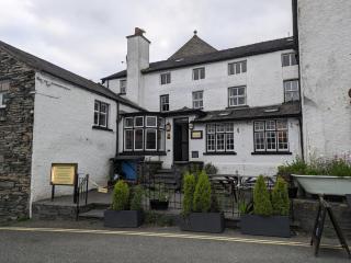 10 Bedroomed former coaching Inn - Hawkshead - 0