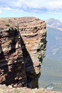 Lofted Equipped Dome with Picnic Table, Deck and BBQ in Alberta - 3