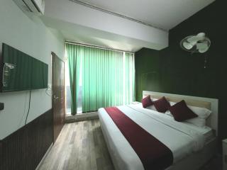 Hotel Square Residency - 5