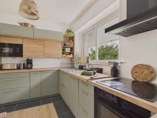 Jolie maison pour 6 - grand jardin et barbecue - 1