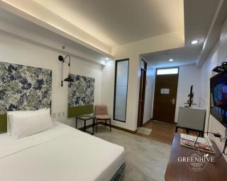 The Greenhive Hotel - Ibaan - 9