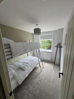 Modern 3 Bed House in Southsea, Sleeps 6 with Garden & Parking - 4