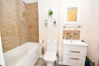 Lovely 2 Bedroom Apartment in Salford Manchester - Manchester - 6