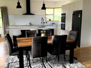 Cheerful country home with 3-bedrooms, 2-bathrooms - 4