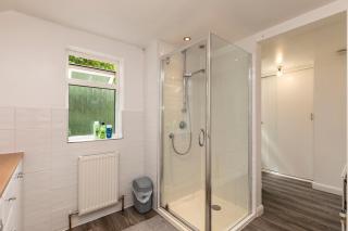 Crawley Rd - Faygate - 8
