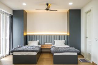 Cozmo Studio, Next to Pune Airport - 2