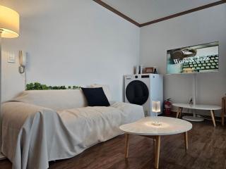 Luna House - 0