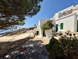 Garden View Traditional House - Trypiti - 0