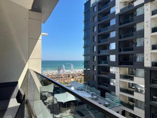 BreakFree at Azimuth Building Stefan - 3