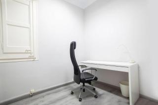 P2PAR1002- Super Bright New 2B Apt in the center - 4
