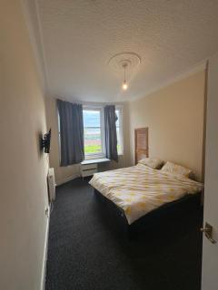 West End Traditional Flat with Free Parking - - 1