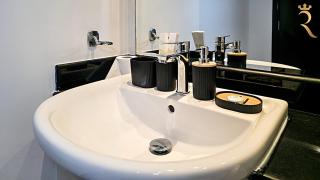 Classic Roxen 1BR Al Reef Comfort Pool - Abu Dhabi - 7