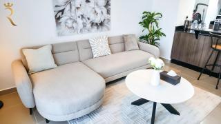 Classic Roxen 1BR Al Reef Comfort Pool - Abu Dhabi - 1