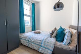 Cyrus House - 7