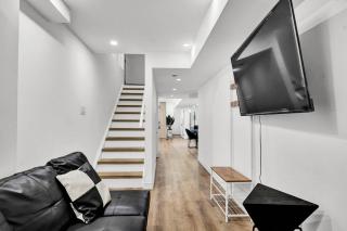 5mins Shopping, Stylish Modern 2BR Kitchen Suite in Markham - 5